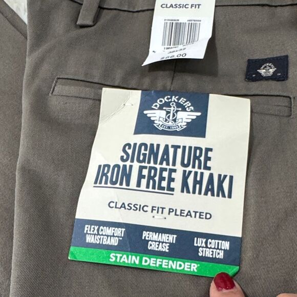 Dockers Bundle  Men's Chinos - Dark Gray and Brown Size 38X32 NWT - Picture 7 of 11